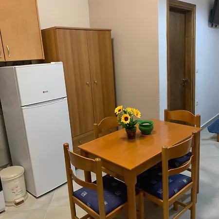 Domenica House Kondaraíni