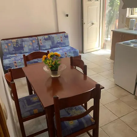 Domenica House Apartman *