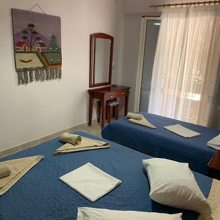 Domenica House * Kondaraíni