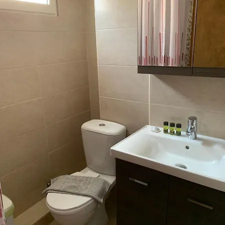 Domenica House Kondaraina