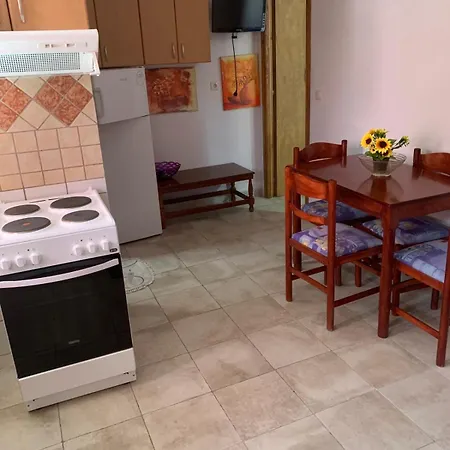 Domenica House Apartman Kondaraíni