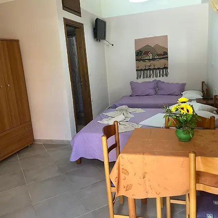 Domenica House Kondaraíni