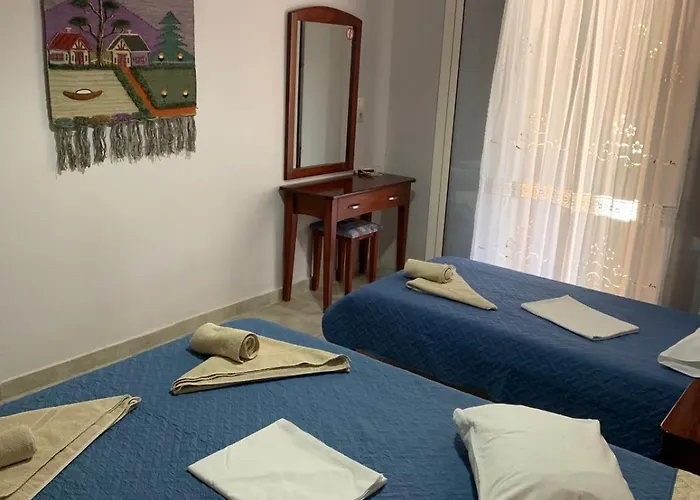 Domenica House * Kondaraíni